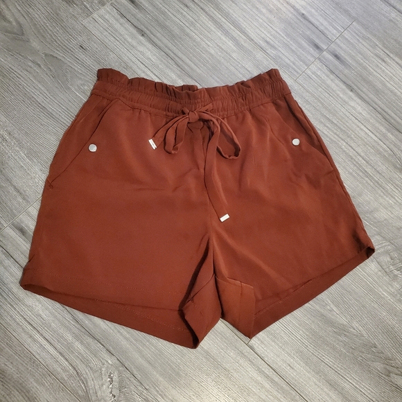 Dynamite Shorts XS - Picture 1 of 2